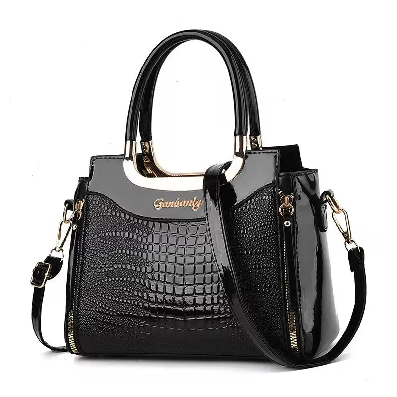 Fashionable Lady's Crocodile-pattern Embossed Shoulder Bag, with A Lightweight Cross-body Design, High-quality Handbag