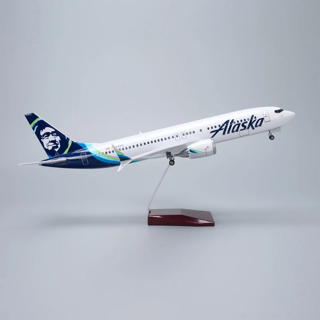1/85 Scale Aircraft 47cm Alaska Airways B737max Diecast Resin Airplane Model Kit With Voice Control & Stand For Souvenir Display