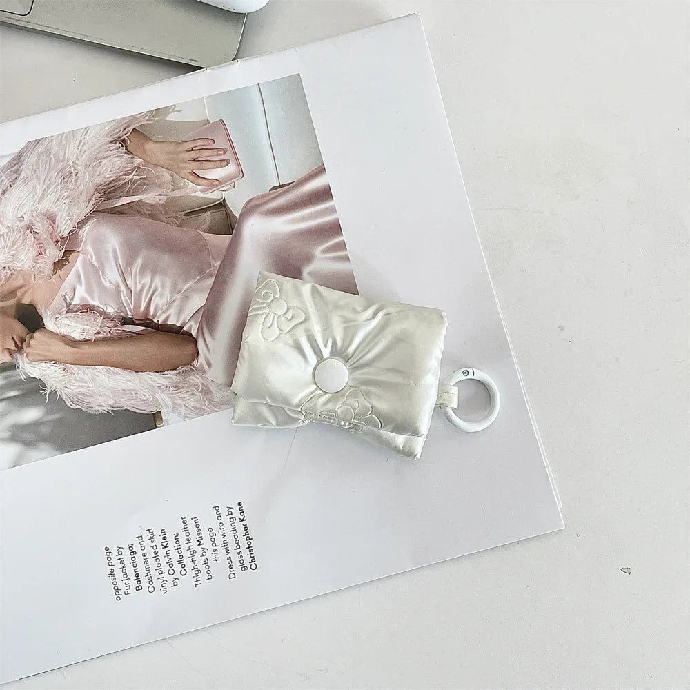 New Cute Heart Earphone Bag for Women Soft PU Leather Bow Headphone Storage Bag Silver Bluetooth Headset Earphone Case Gifts