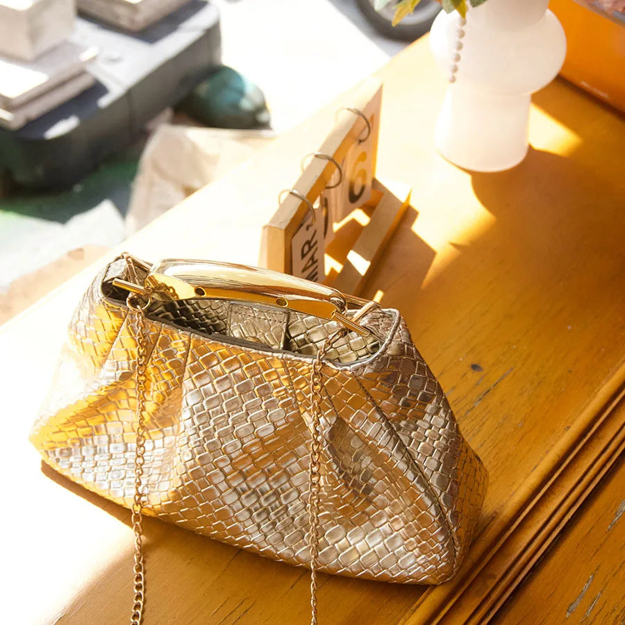 Stylish and simple glossy cloud woven bag temperament metallic clutch bag chain single shoulder underarm oblique span bag