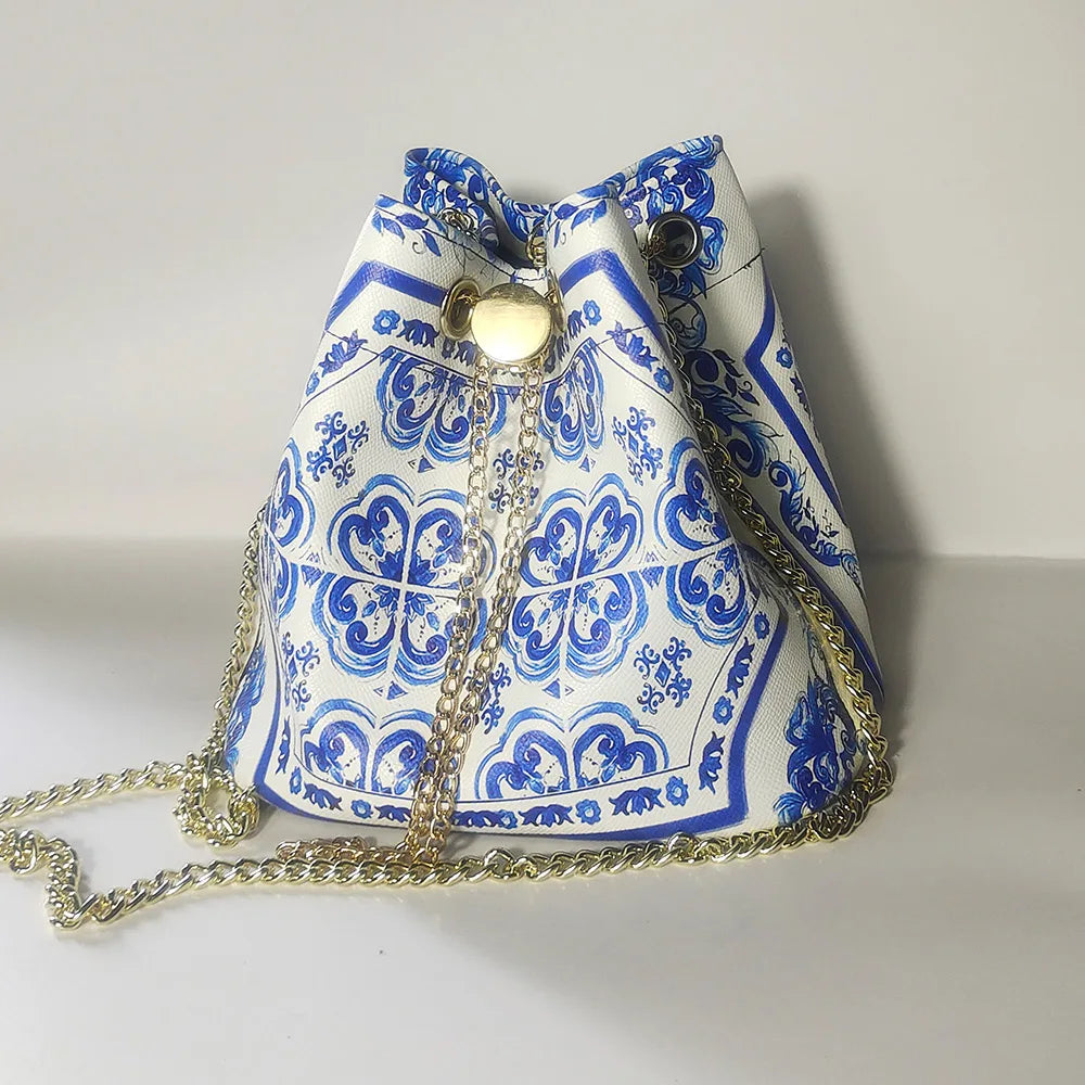 Crossbody Bag Bag Women's 2024 New Niche Luxury Bucket Bag Fashion Temperament Bridal Red Wedding Bag