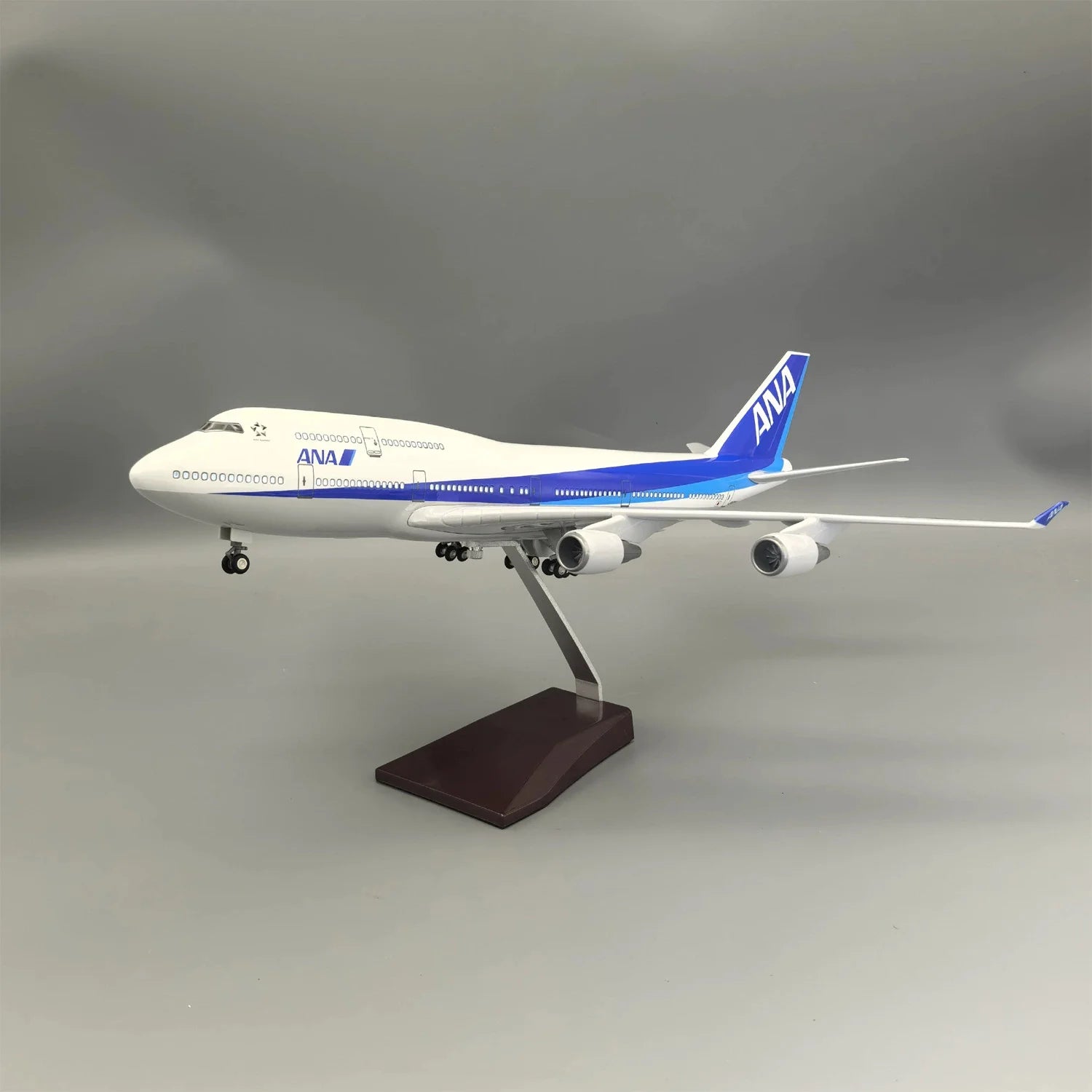1:150 Scale Plane 47cm ANA Japan Airlines B747 Resin ABS Aircraft Model With LED Light Display Souvenir Toy Plane For Children