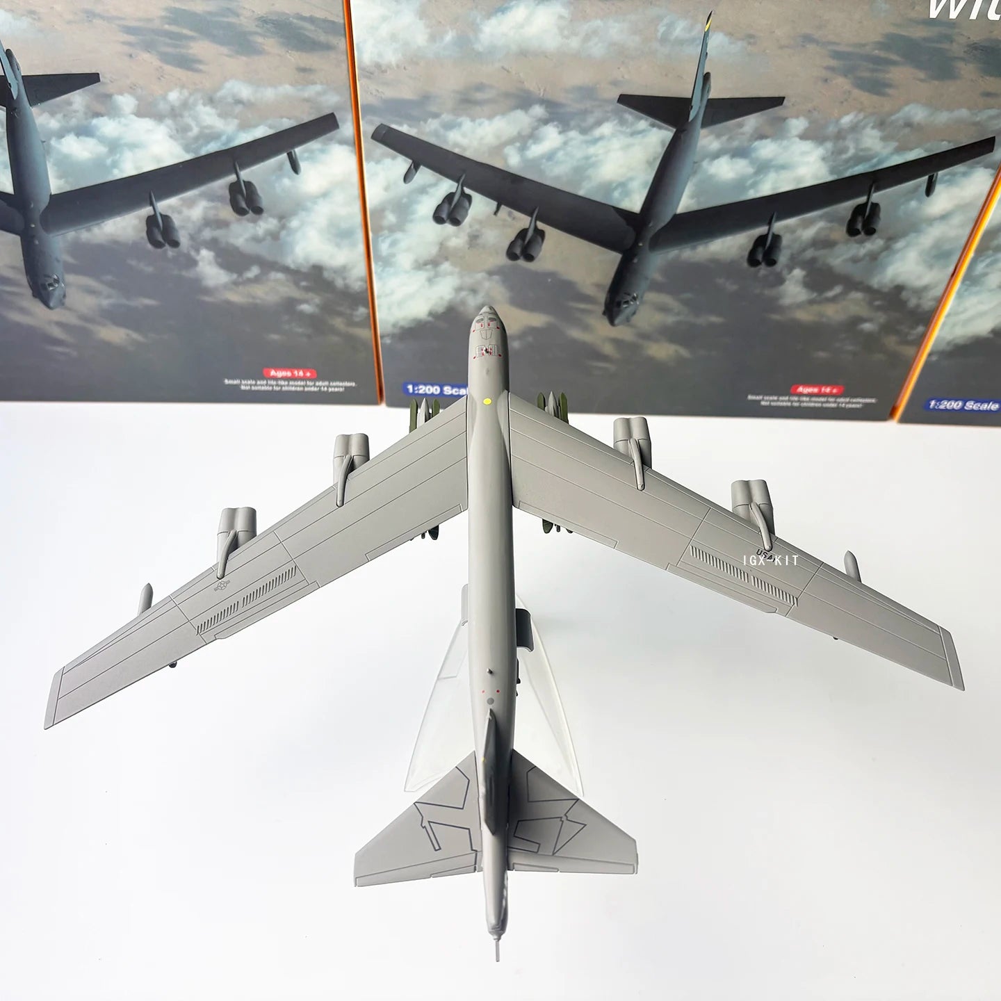 1/200 USAF B-52H Stratofortress Heavy Bomber Aircraft B52 Fighter Metal Military Diecast Finished Plane Model Collection or Gift