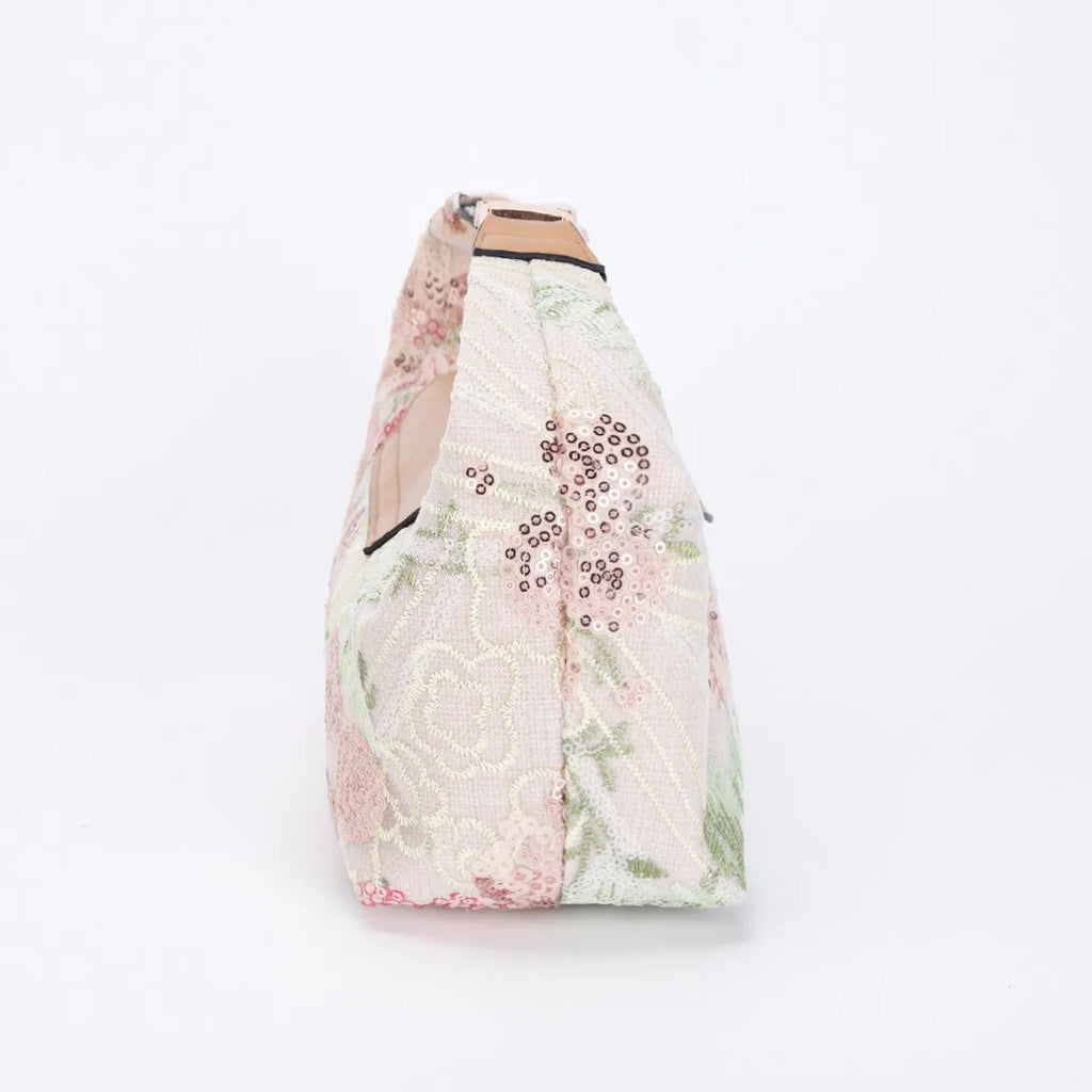 French retro flower embroidery bag women's bag large capacity handbag niche design sense commuter women's bag