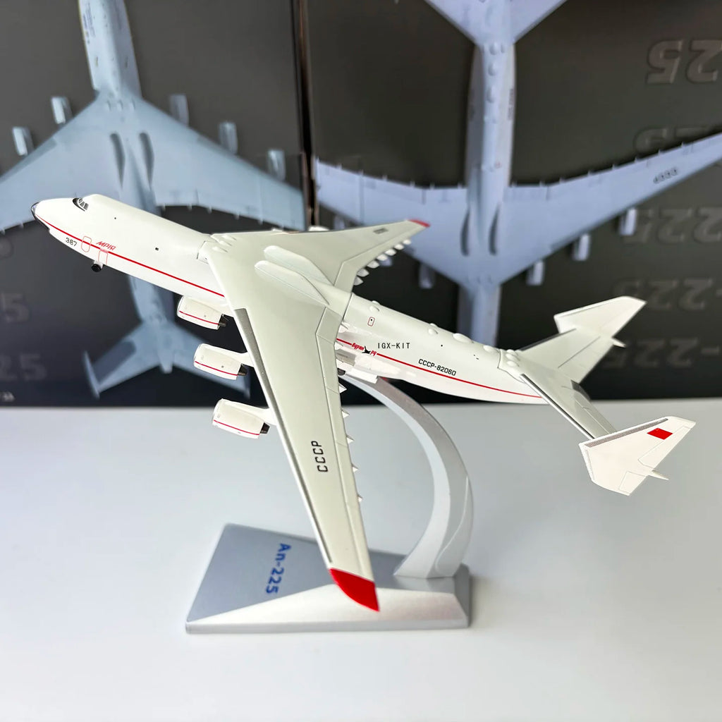 1/400 Scale AN225 Heavy Transport Aircraft Russian Ukraine AN-225 Diecast Finished Military Plane Model Collection Ornament Gift