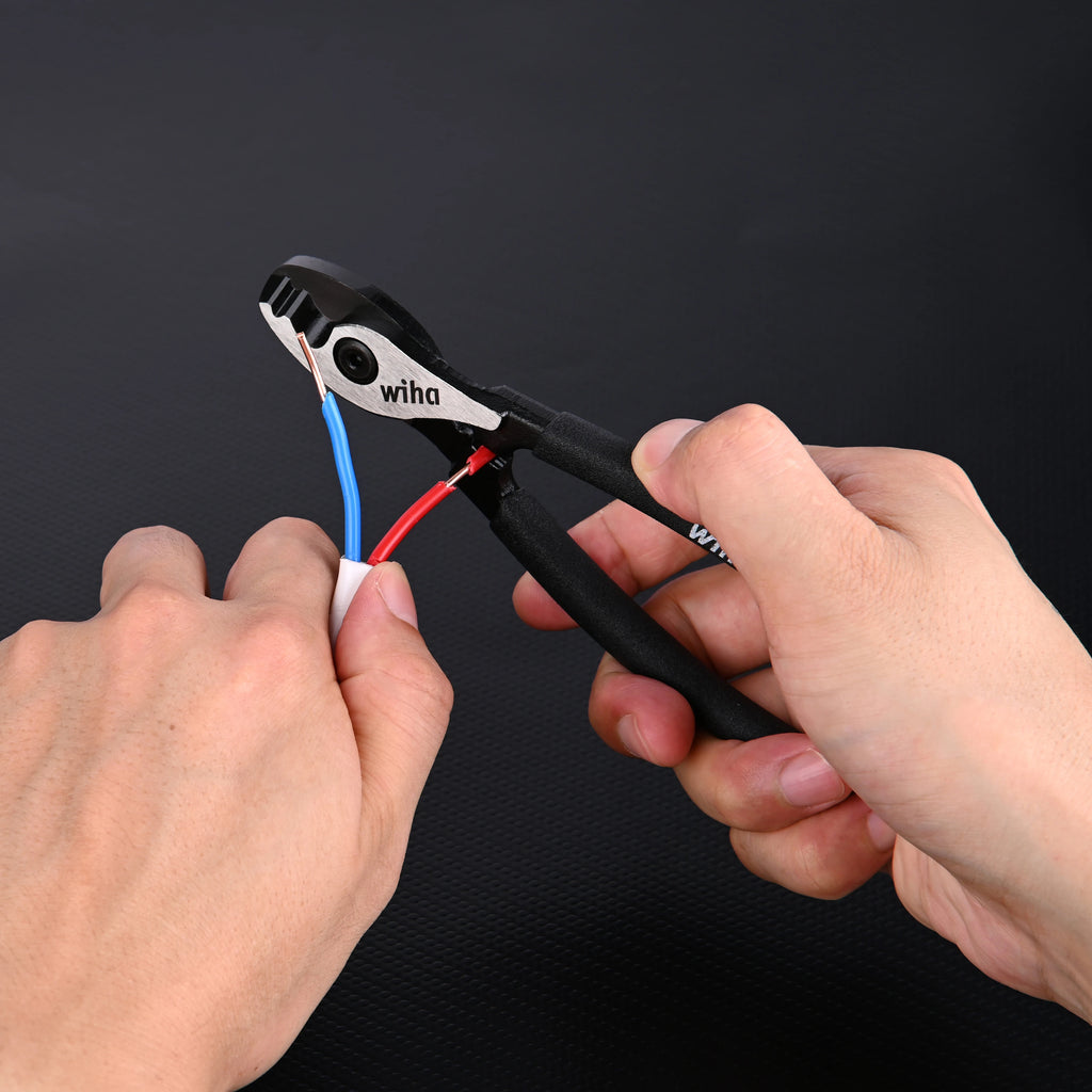 Wiha Black Forest Multifunctional Cable Pliers, Professional Electrician Tool Cable Cutters, 180° Flip Small Double-Edged 46691
