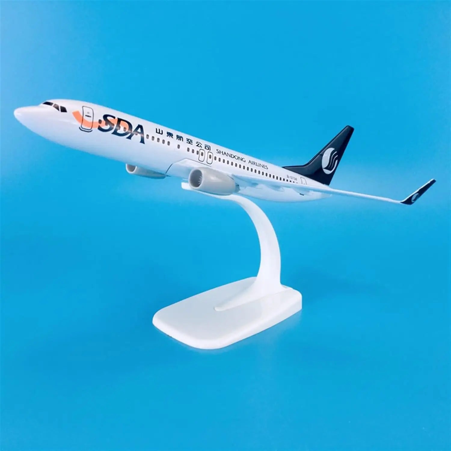 20cm Airplane Aircrafts B737 for Shandong Airlines Static Die Casting Plane Model With Landing Geal Model Plane Kit collection