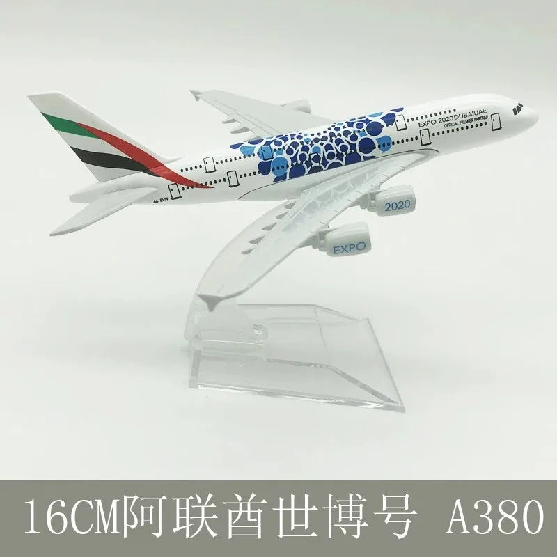 1:400 Diecast Metal Planes United Arab Emirates Airline A340 A380 B777Aircraft Model Planel Airplane Collectible Miniatures Gift