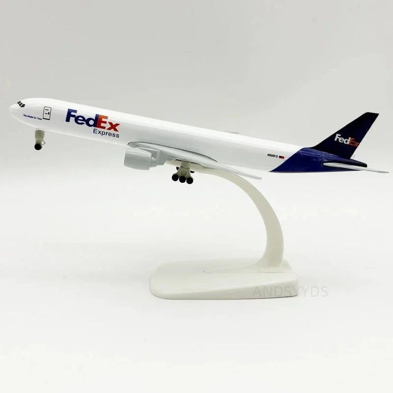 1/400 Scale 20CM Alloy Antonov An-225 "Mriya" A380 330 747 777 Airplane Diecast Model Child Toy For Gift Collectible Miniatures