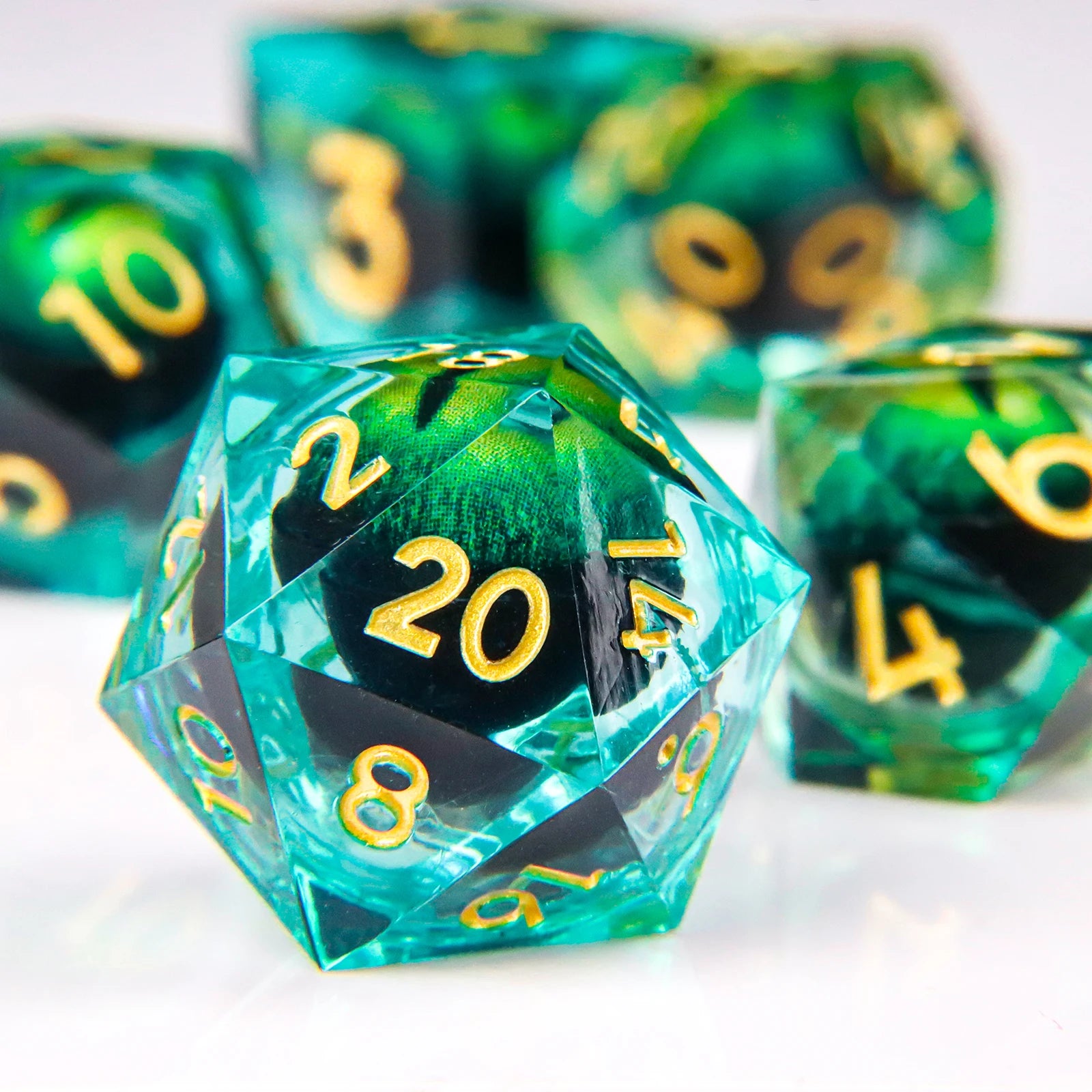 DND Dragon Eye Dice Liquid Core Dice Set Resin Sharp Edged Dice For Dungeons and Dragons Polyhedral D&D Dice Handmade D and D