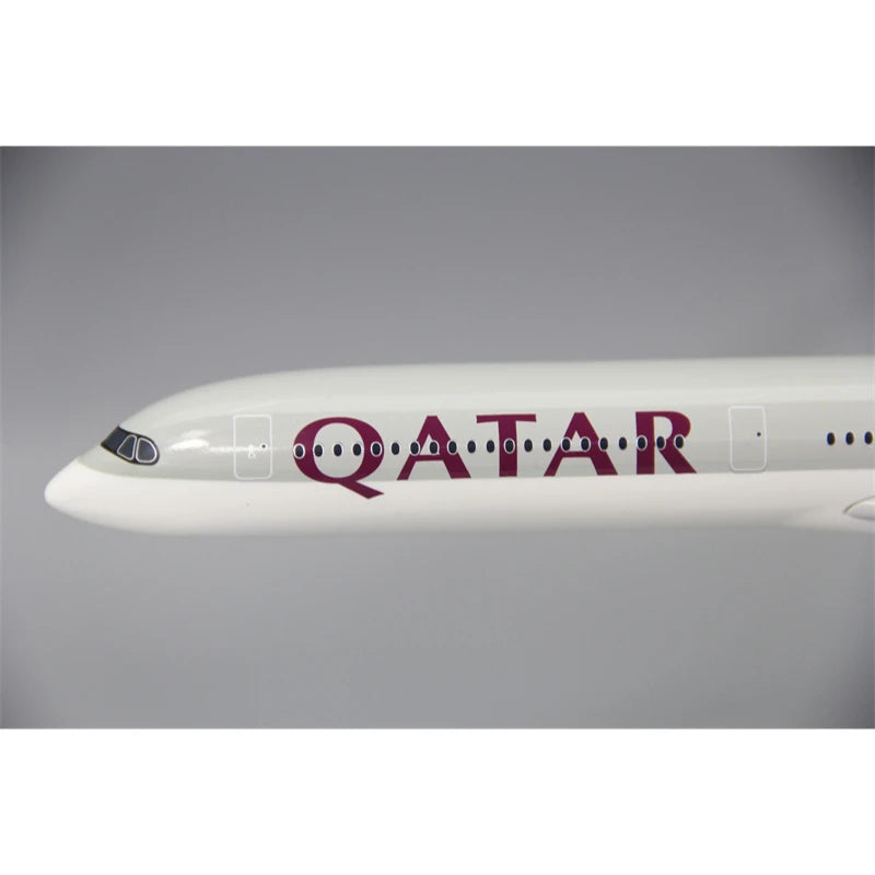 New 1:200 Scale A350-1000 Qatar Airways Airlines ABS Plastic Airplane Model Aircraft Plane Assembly Collection Display Fans