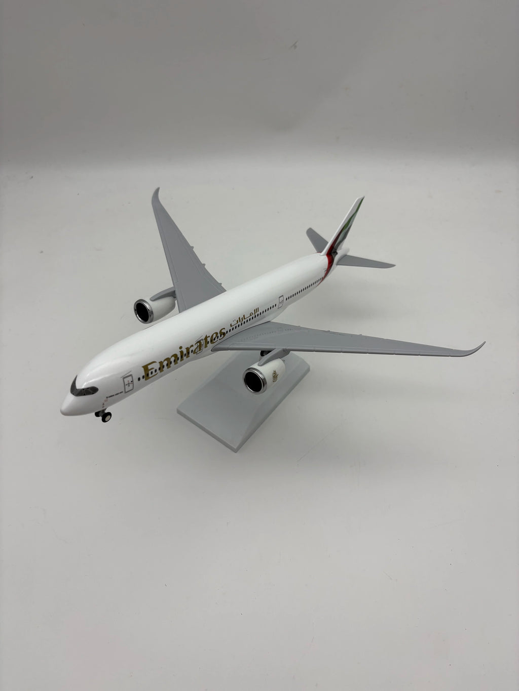 30CM Aircraft Model Planel United Arab Emirates Airline A350 Resin Diecast Airplane with wheels base Collected Gift By Aviation