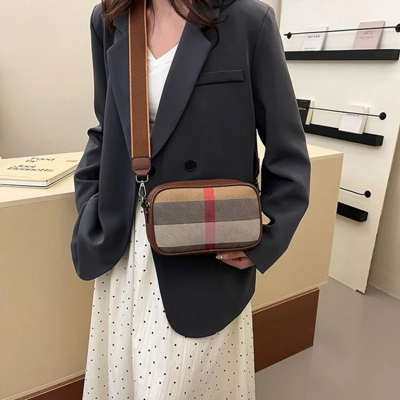 Fashionable Vintage Diaper Bag Ladies High End Minimalist Messenger Purse Stylish Handbag Square Satchel With Letter Logo