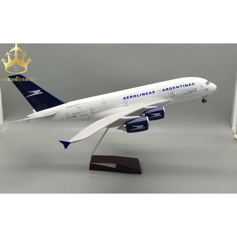 A380 Argentine Airlines aircraft model with lights and wheels simulation static aircraft model ornament