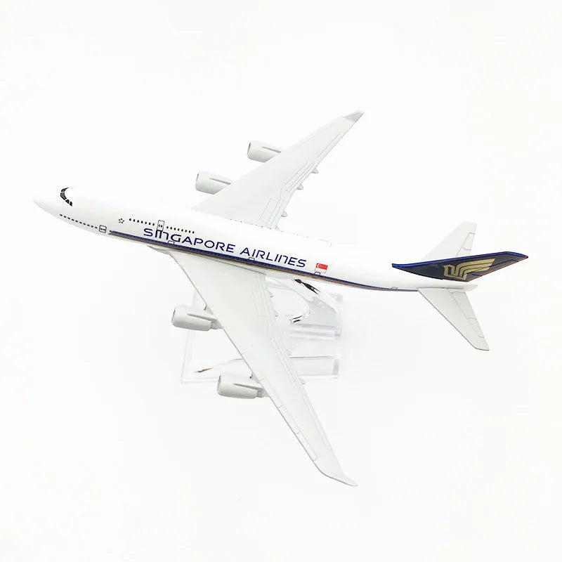 Simulation Alloy Finished Souvenir 747 16CM Singapore Airways B747 Model Plane with Stand for Aviation Hobby Collection Toy Gift
