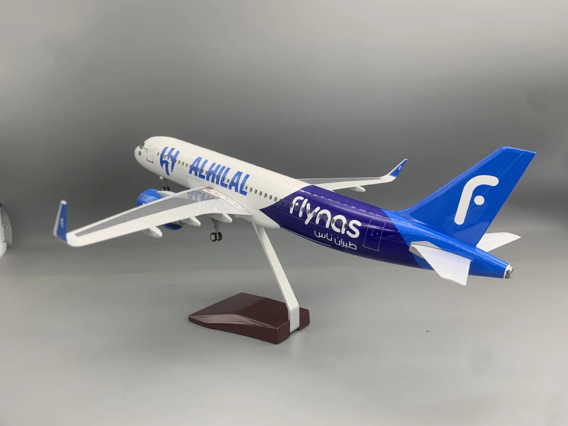 New 47cm Saudi Flynas Air A320 Diecast Resin Airplane Model Simulation of static model aircraft for Aviation Enthusiasts or Gift