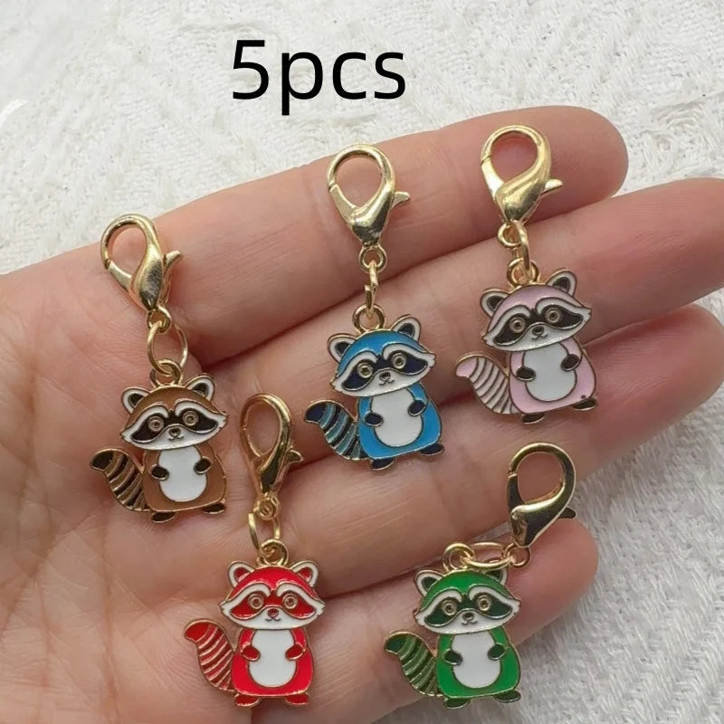 5PCS alloy cartoon squirrel keychain, suitable for bag hanging accessories, the best choice for gifts