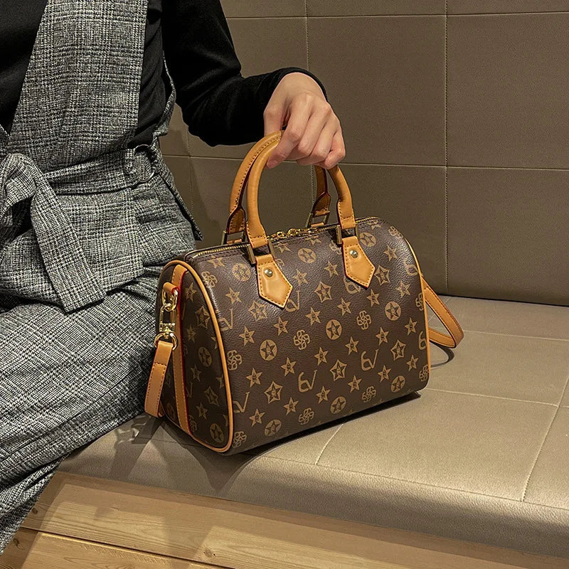 Designer Vintage Diaper Bag Women Luxury Crossbody Bag High-End Handbag Minimalist Elegant Large Capacity Leather Tote