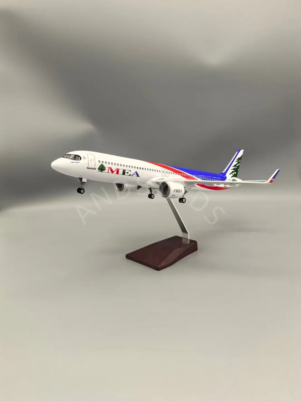 1/100 scale aircraft A321 Air MEA Middle East Airlines 44cm Diecast Toy plane Model T7-ME2 With Stand Collectible AirPlane Gift