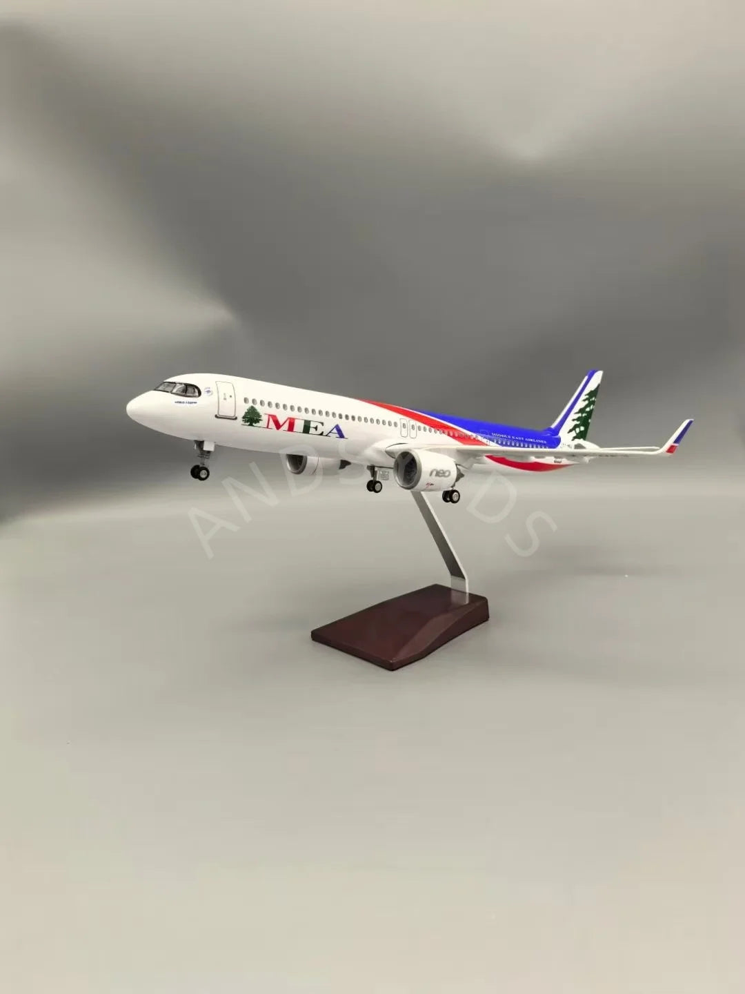1/100 scale aircraft A321 Air MEA Middle East Airlines 44cm Diecast Toy plane Model T7-ME2 With Stand Collectible AirPlane Gift