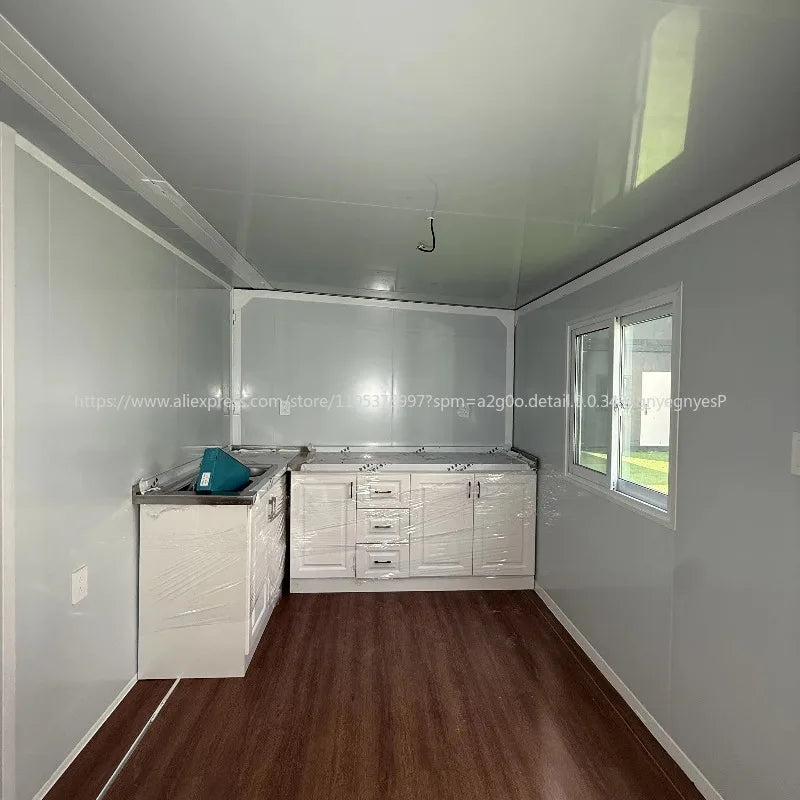 High Quality Prefabricated 20x40ft Expandable Modular Container House Modern Design Breathable Construction Office Building