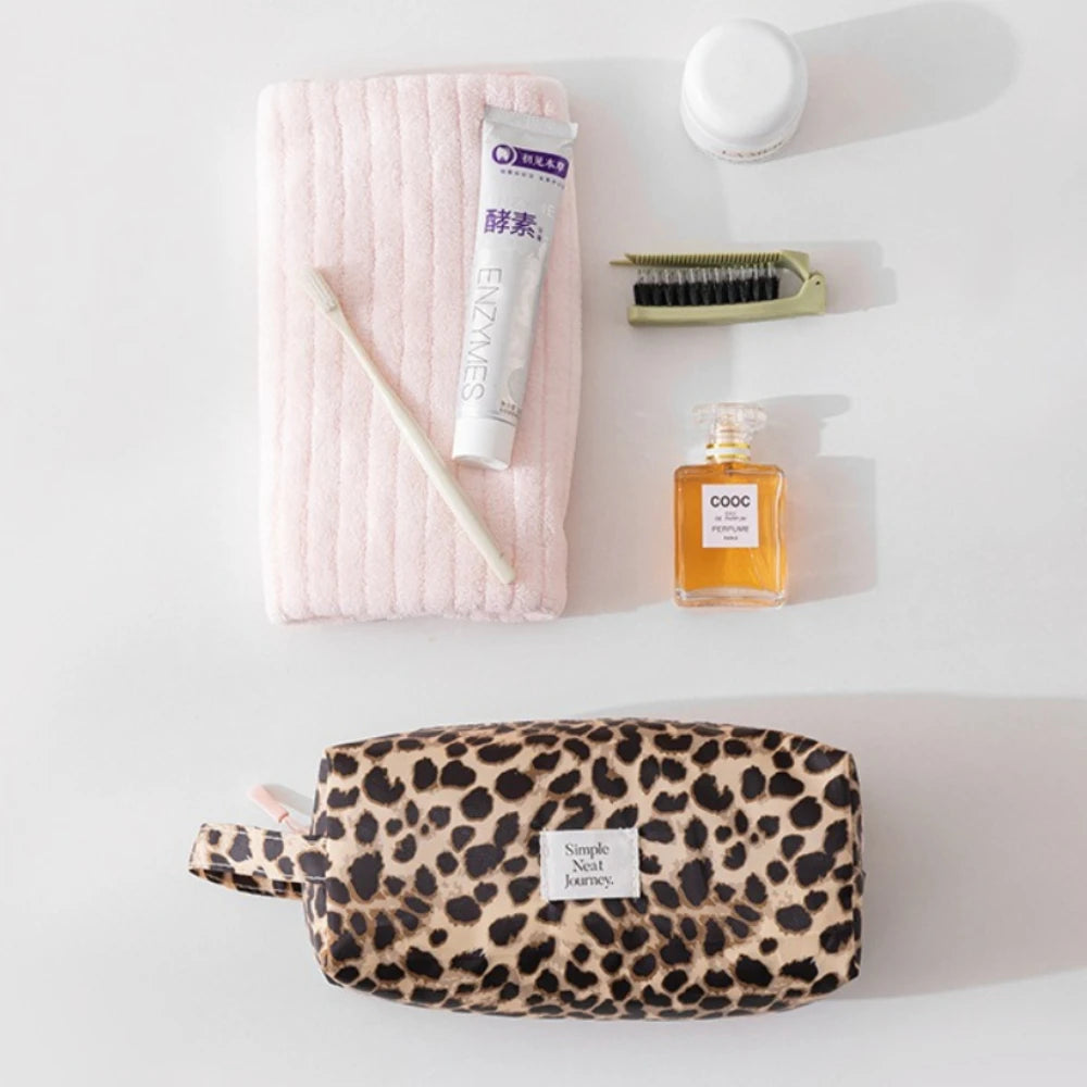 Cosmetic Bags Leopard Travel Large Capacity Toiletry Bag Makeup Bag Portable Waterproof Business Trip Luggage Clothing Organizer