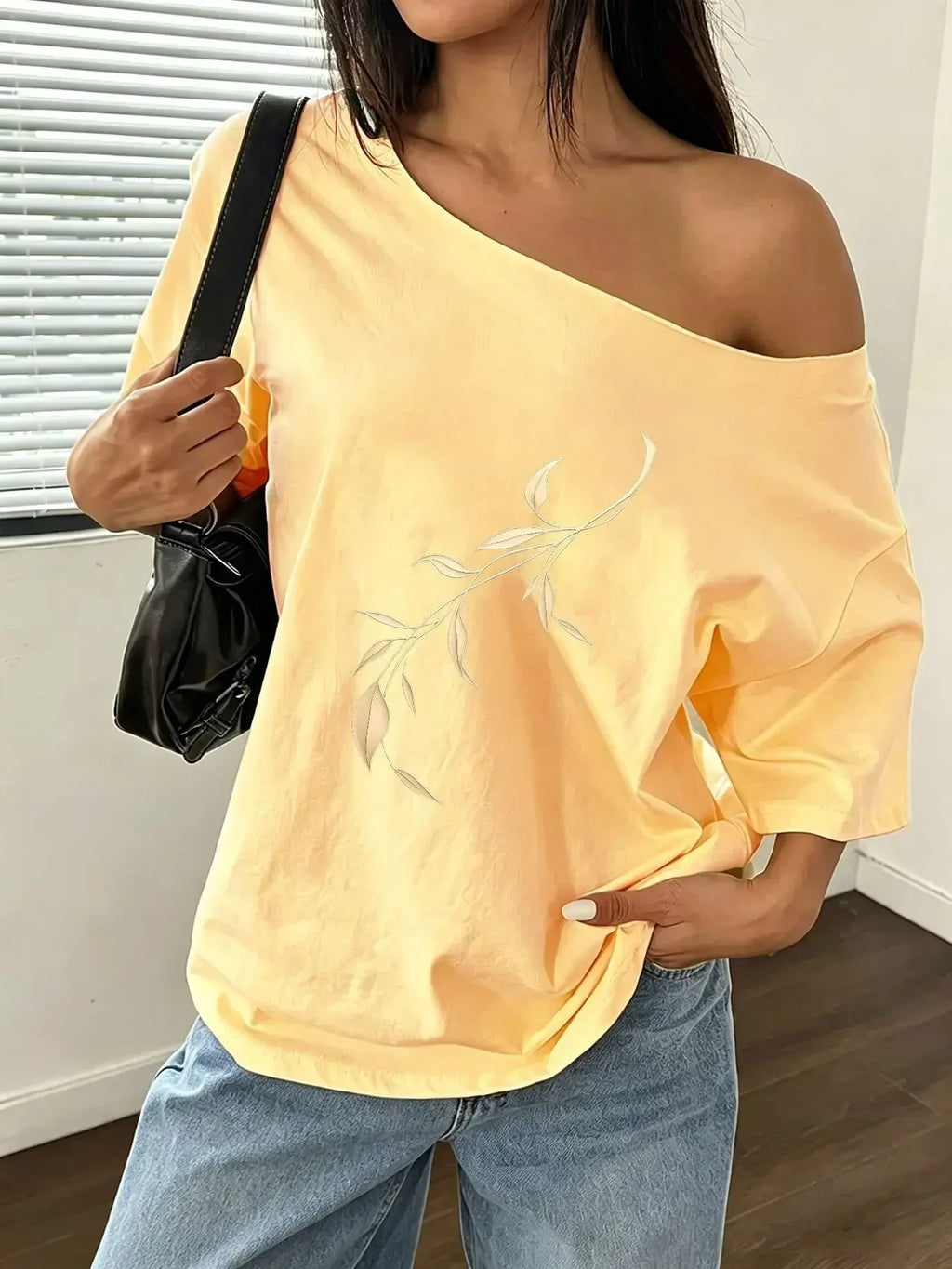 100% Cotton Plus Size Golden Leaf Pattern Shoulder Loose Print T-Shirt Oversized Y2K Style Graphic Tees Women Tops Summer Off