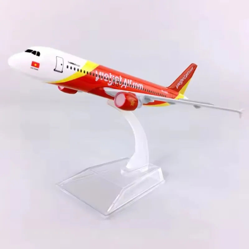 16CM Aircraft Model 1:400 For A320 Vietjet Airlines Alloy Aircraft with Bracket Decoration Alloy Metal Model