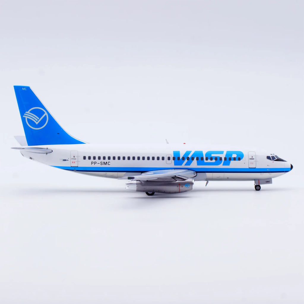 XX20511 Alloy Collectible Plane Gift JC Wings 1:200 VASP Boeing B737-200 [Polished] Diecast Aircraft Jet Model PP-SMC With Stand
