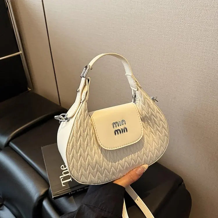 Luxury Fashion-Forward Designer Diaper Bag Women Large Capacity Tote Elegant Leather Crossbody Handbag For A Statement Look
