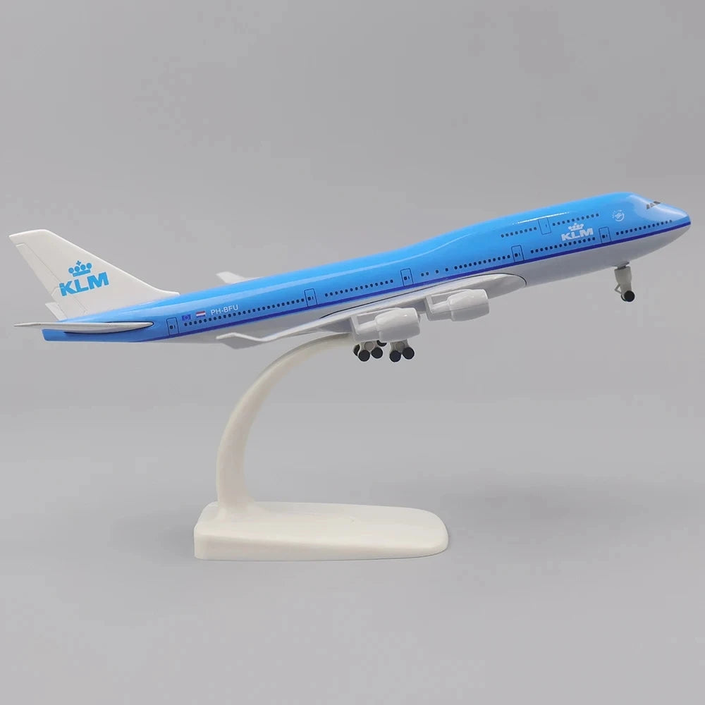 747 Airplane Models Toys 20CM Scale KLM Dutch Alloy Diecast Airport Model for Child Toy Gift and Collection