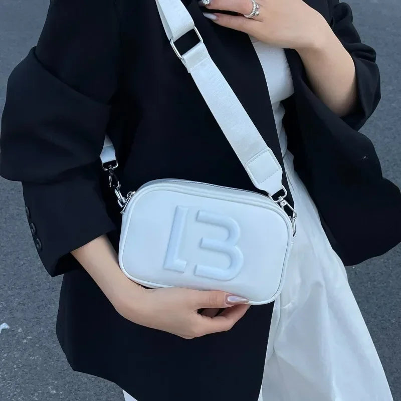 2026 New Luxury Ladies Fashionable Leather Crossbody Bag Trendy Commuter Elegant Women's Vintage Daily Bag
