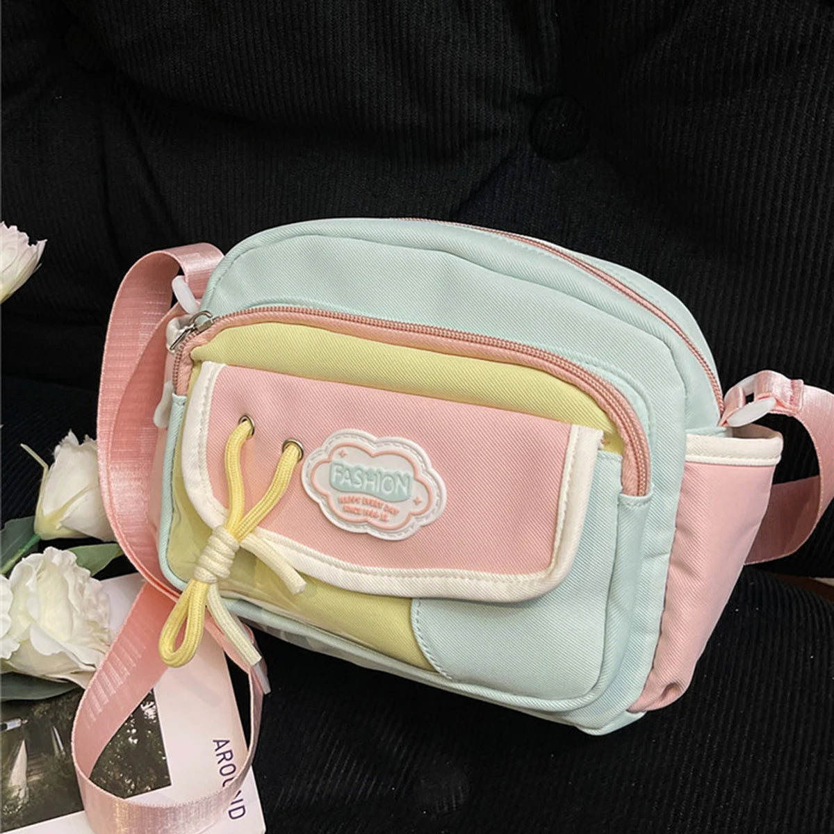 Cute Crossbody Bag for Junior High School Girls, Good-Looking, Large-Capacity Handbag, Tutoring Shoulder Bag, Commuting Spring Outing School Bag for Girls