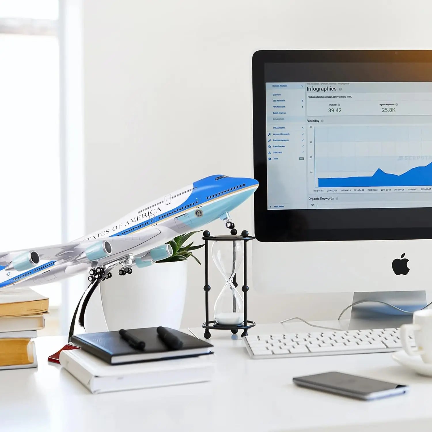 1:130 Scale Large Model Airplane Air Force One B747 Plane Models Die-cast Airplanes for Collection or Gift