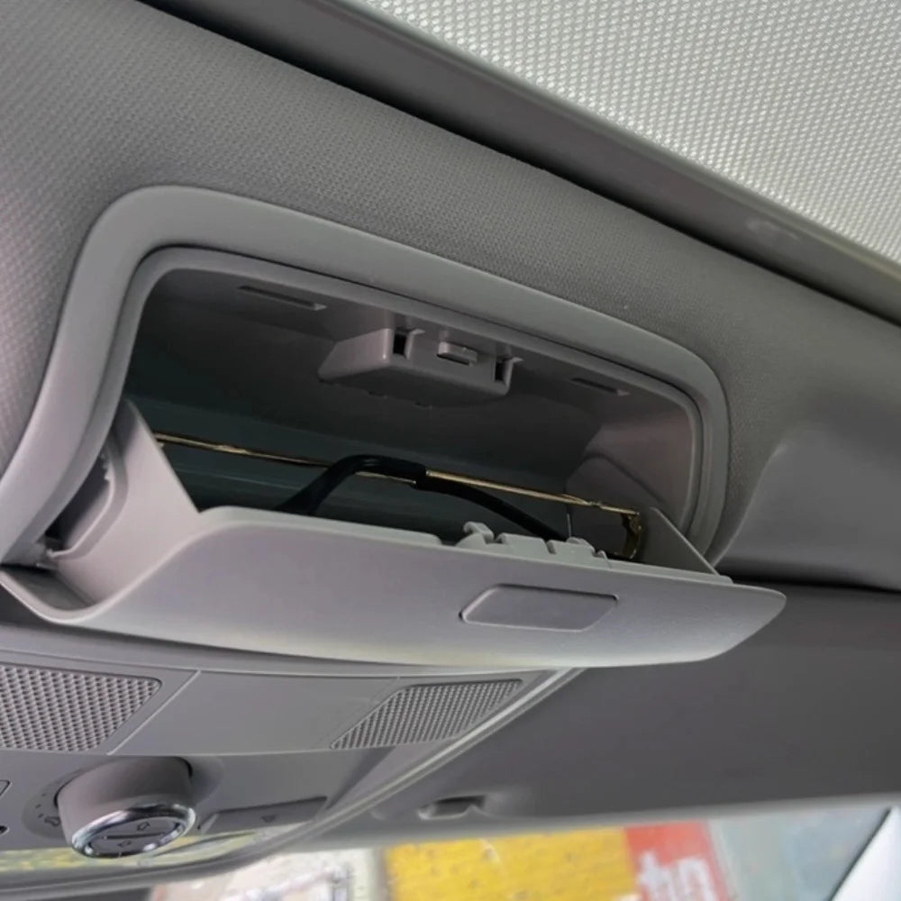 Sun Glasses Case Holder Sunglasses Storage Box for VW Golf MK6 Passat B6 CC Tiguan Jetta MK5 Sharan Skoda Yeti Seat 1KD868837