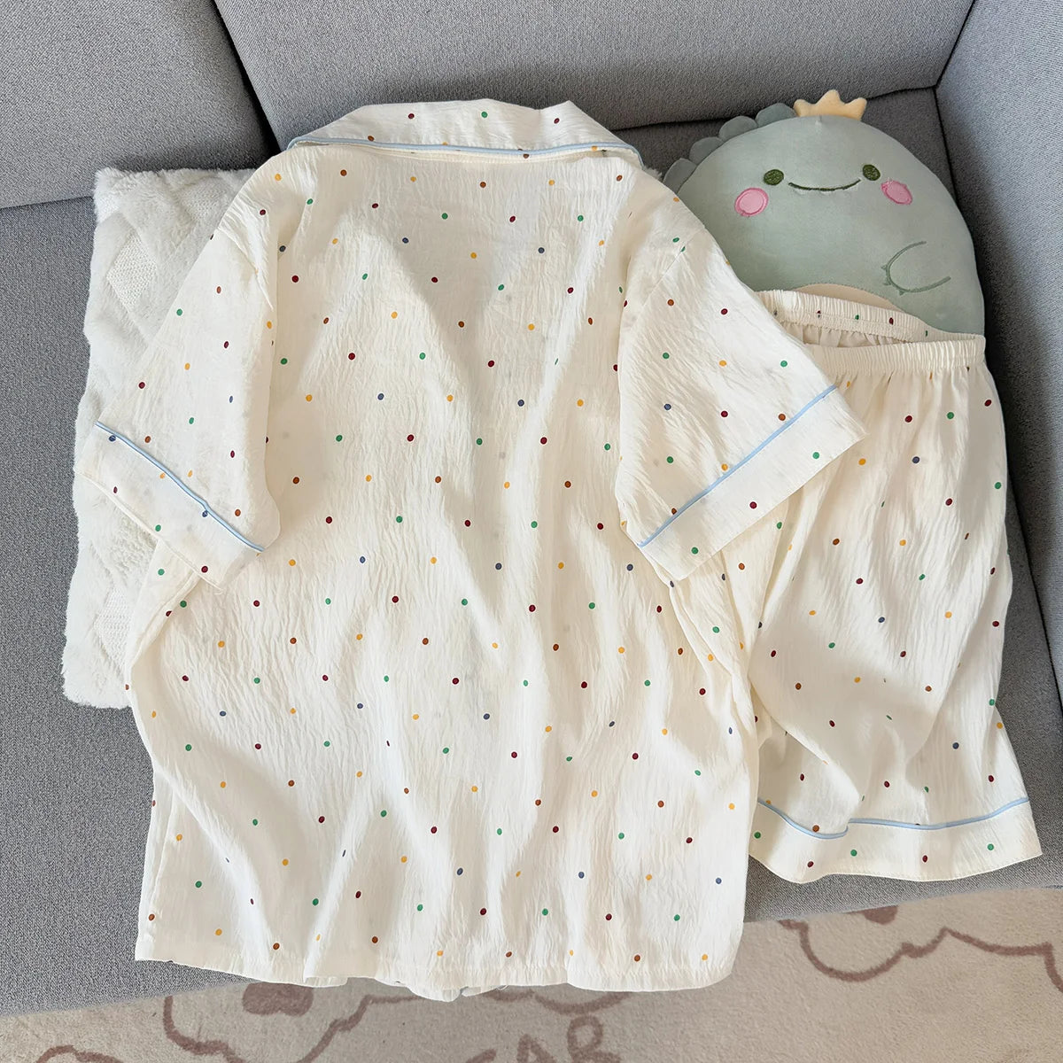 Women's Summer Pajamas, Thin Polka Dot Pattern Short-Sleeved Shorts, Sweet and Cute, Can Be Worn Outside in Summer, Two-Piece Home Wear Set