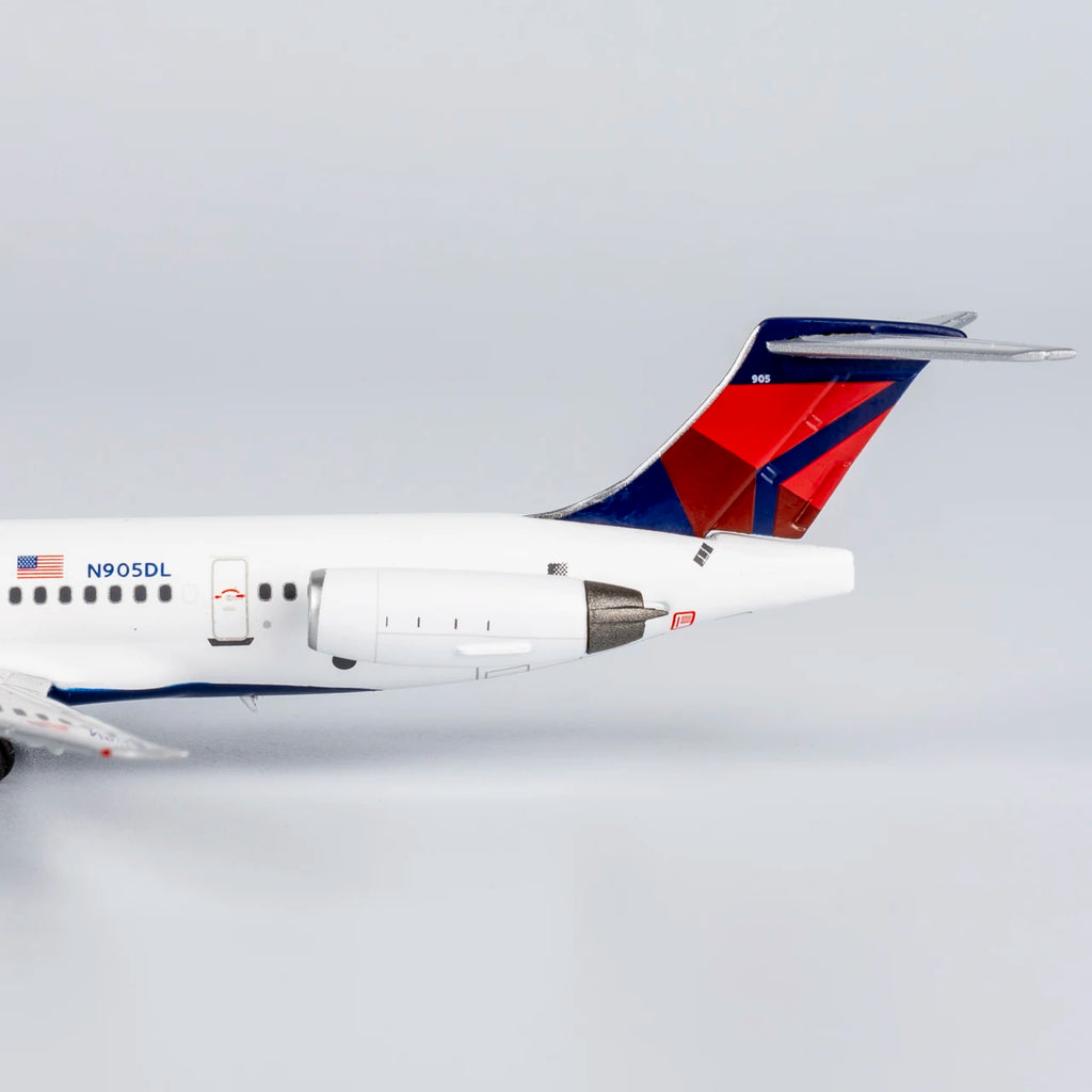 83013 Alloy Collectible Plane Gift NG Models 1:400 Delta Air Lines MCDONNELL Douglas MD-88 Diecast Aircraft Jet Model N905DL