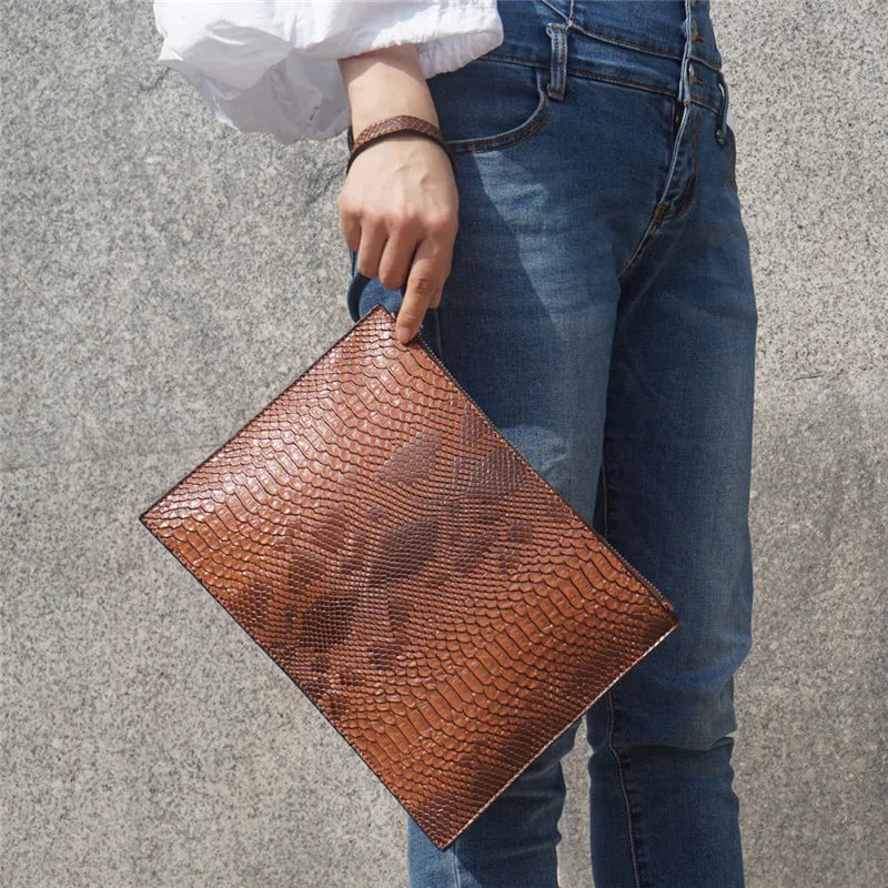 Snake Pattern Women Enveloppe Bags PU Leather Women's Clutch Bag Brand Design Party Clutches for Ladies Wallet Free Card Bag