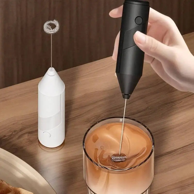 Handheld Electric Egg Beater Foamer Mini Battery Powered Milk Frother Coffee Drink Mixer Milk Foamer Kitchen Tools