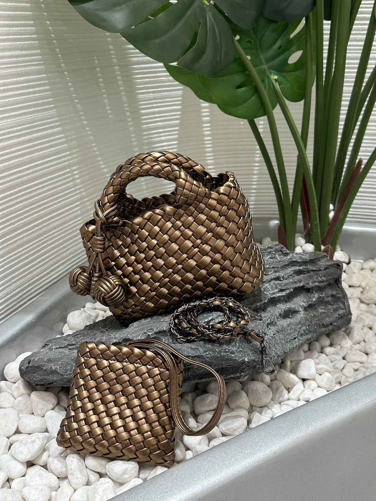 Designer bag Women's handbag Popular small size version PU leather woven bag Fashion style soft handmade bucket bag