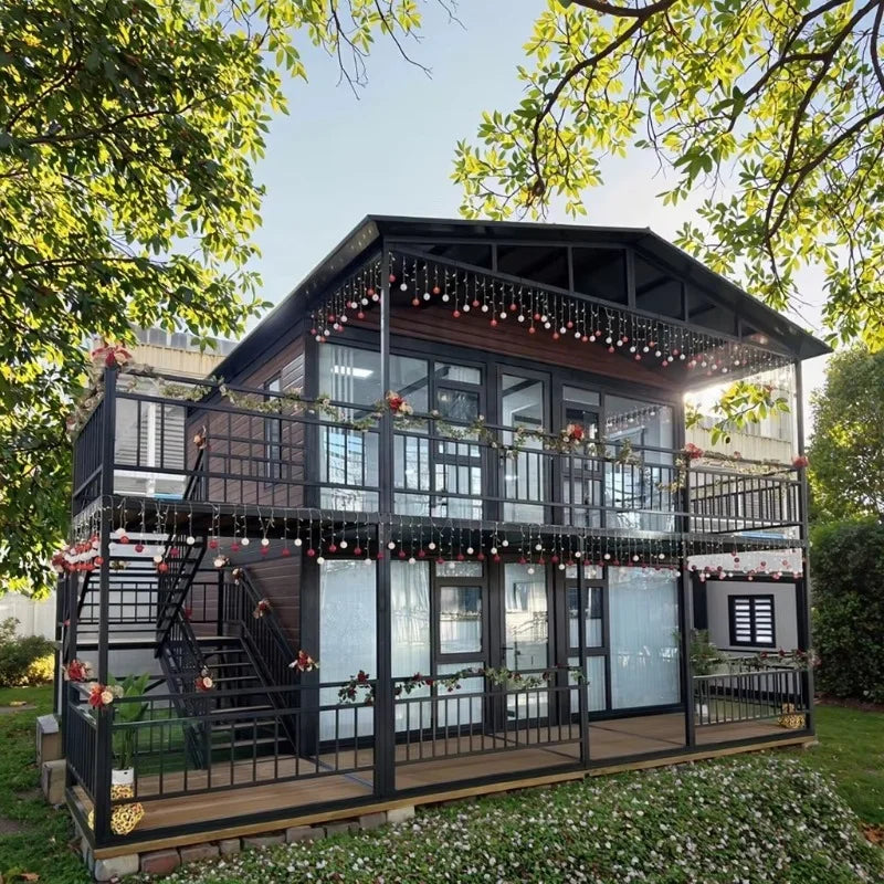 Customized Prefab 2 Story 40Ft Villa Expandable Container House Modern Modular Detachable Waterproof Luxury Hotel 2 3 Bedroom