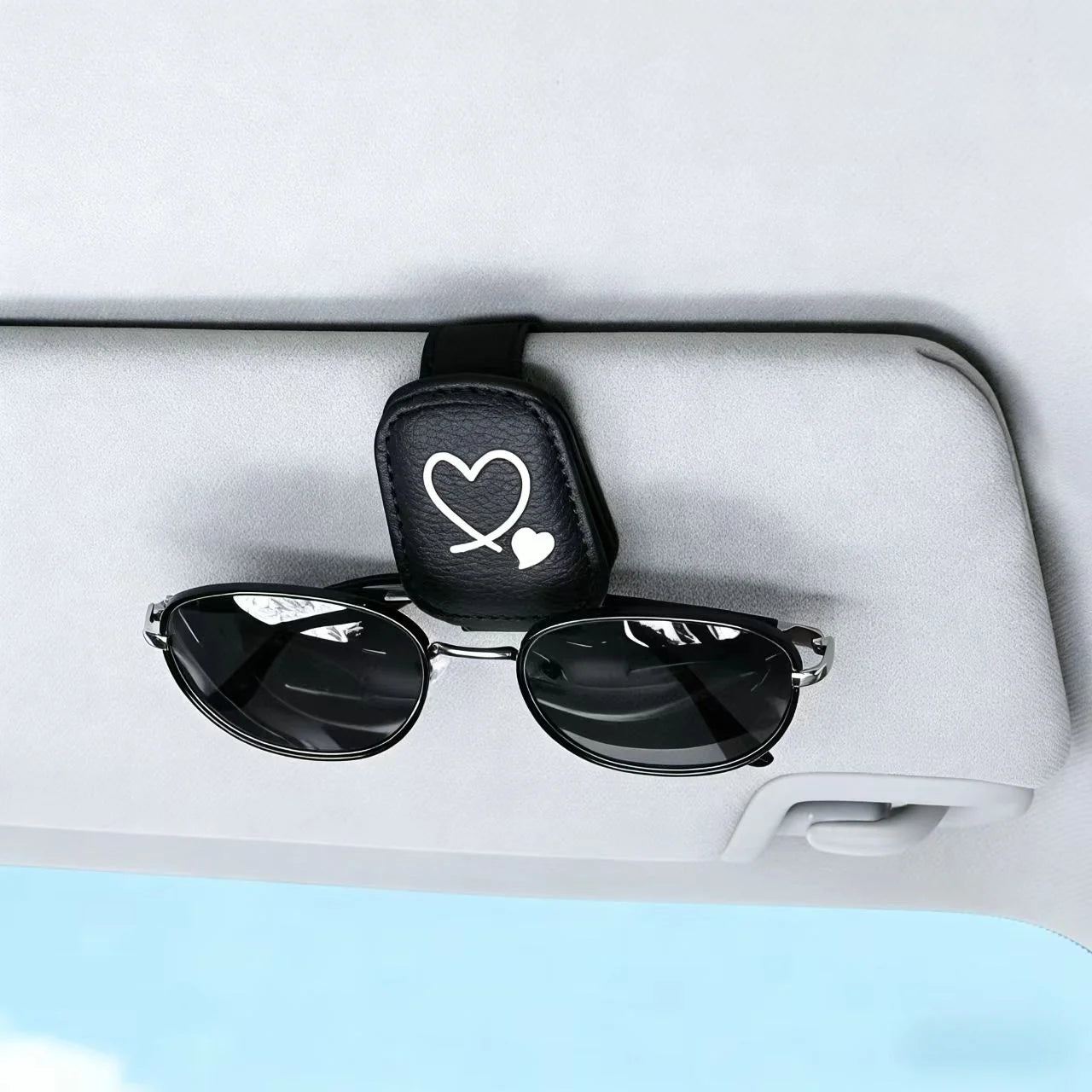 Cute Heart Car Sunglasses Clip, PU Leather Auto Sun Visor Glasses Holder, Universal Car Interior Storage Accessory