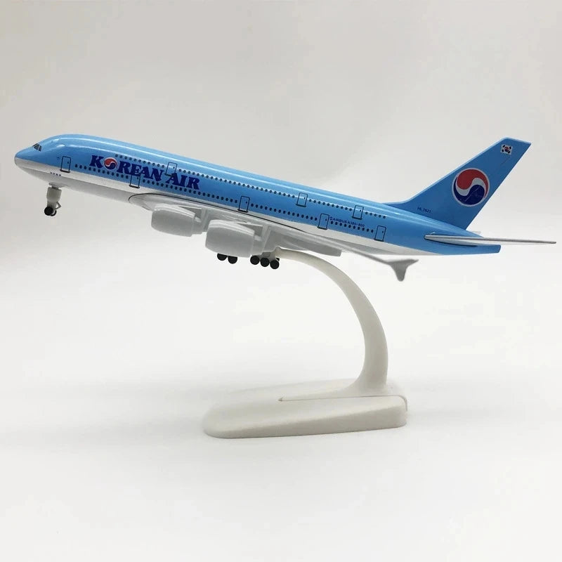 20cm Airplane Model Toy Korean Air A380 Diecast Airplane Model with Wheels Collectible Gift Airplan for Collections And Displays