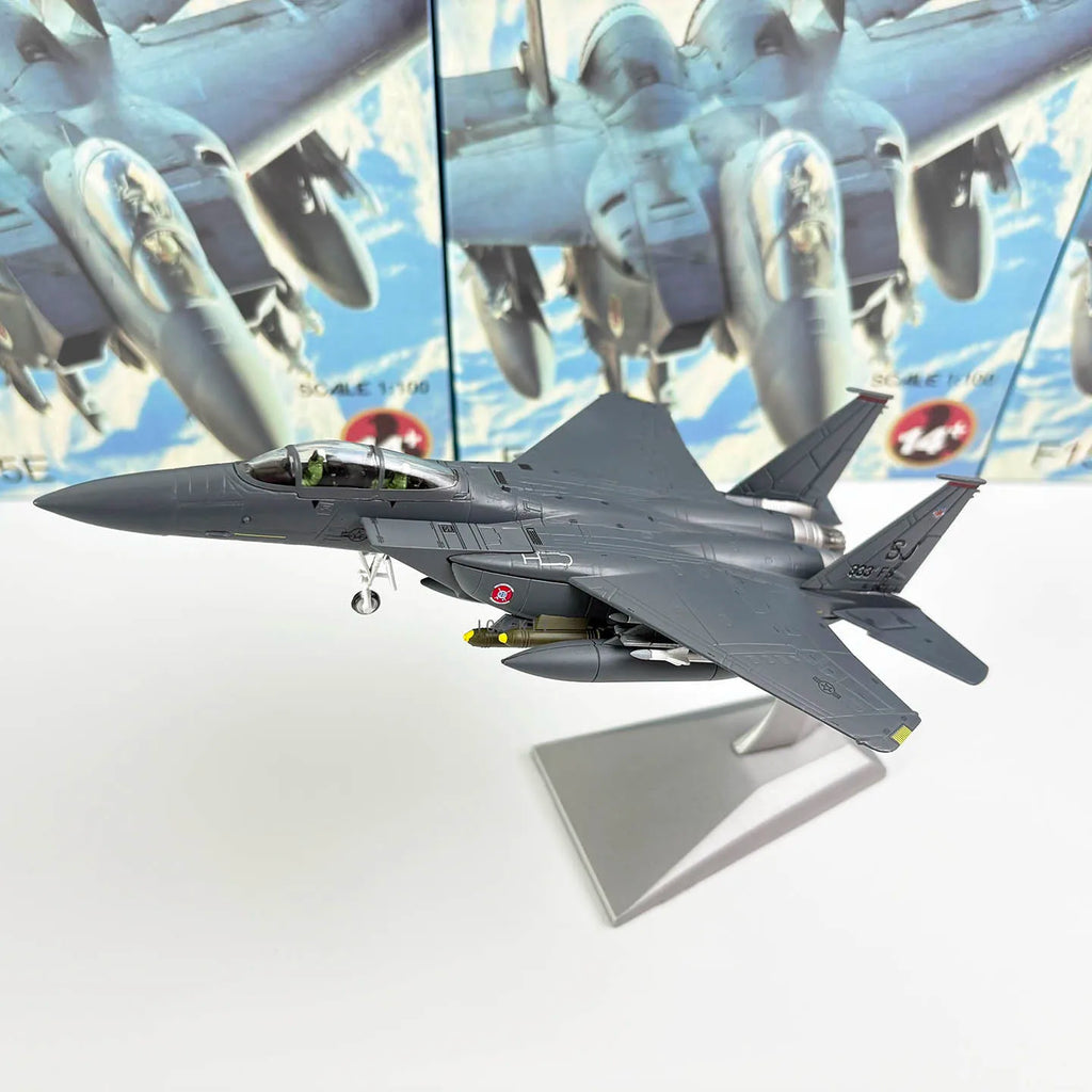 1:100 Scale US Army F15 F-15E F15E Strike Eagle Fighter Bomber Alloy Fighter Metal Airplane Plane Aircraft Model Ornament