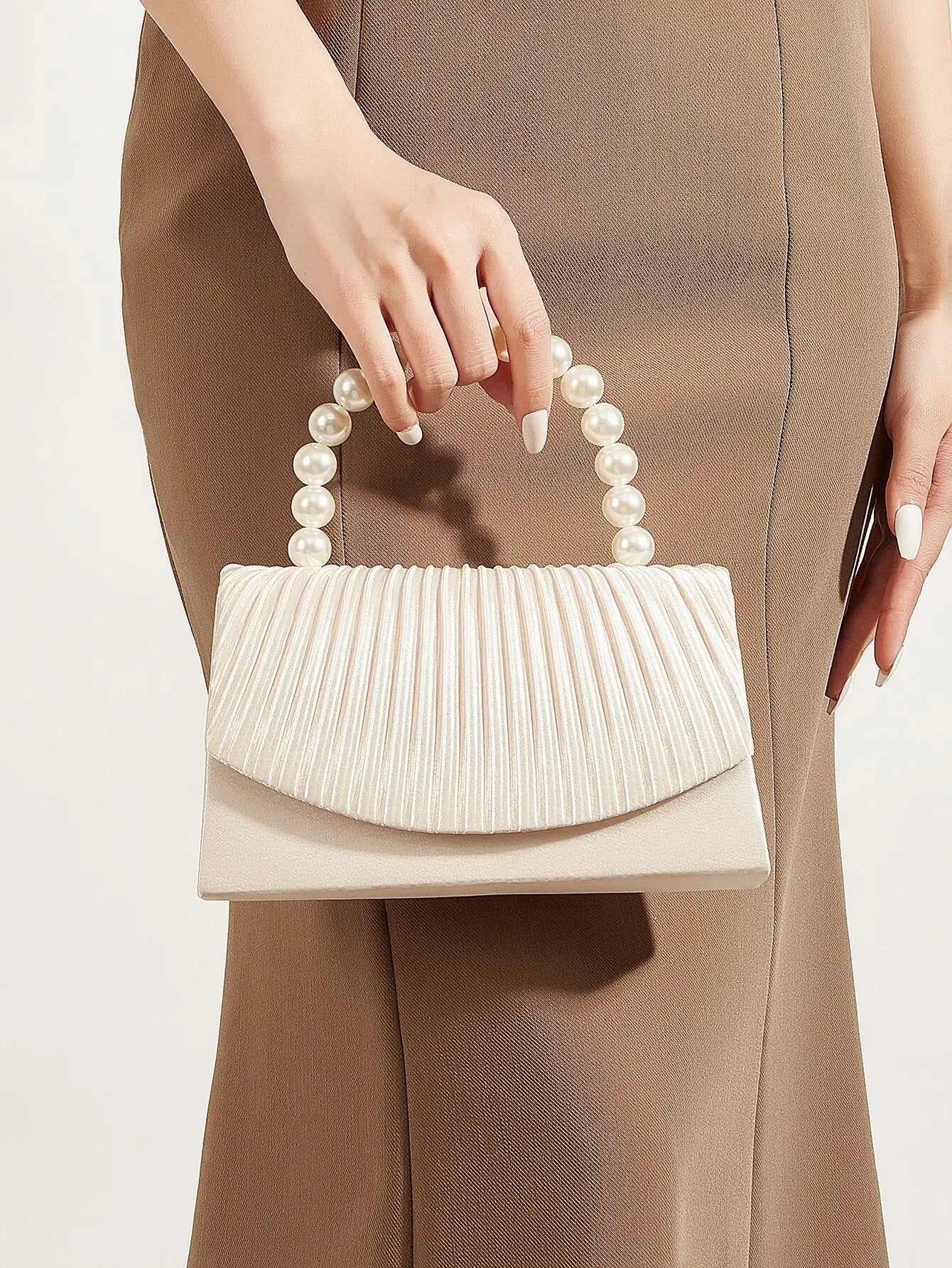 New Satin Dinner Bag High-end Banquet Clutch Bag Dress Fashion Clutch Small Square Bag Metal Chain Shoulder Bags Wedding Part