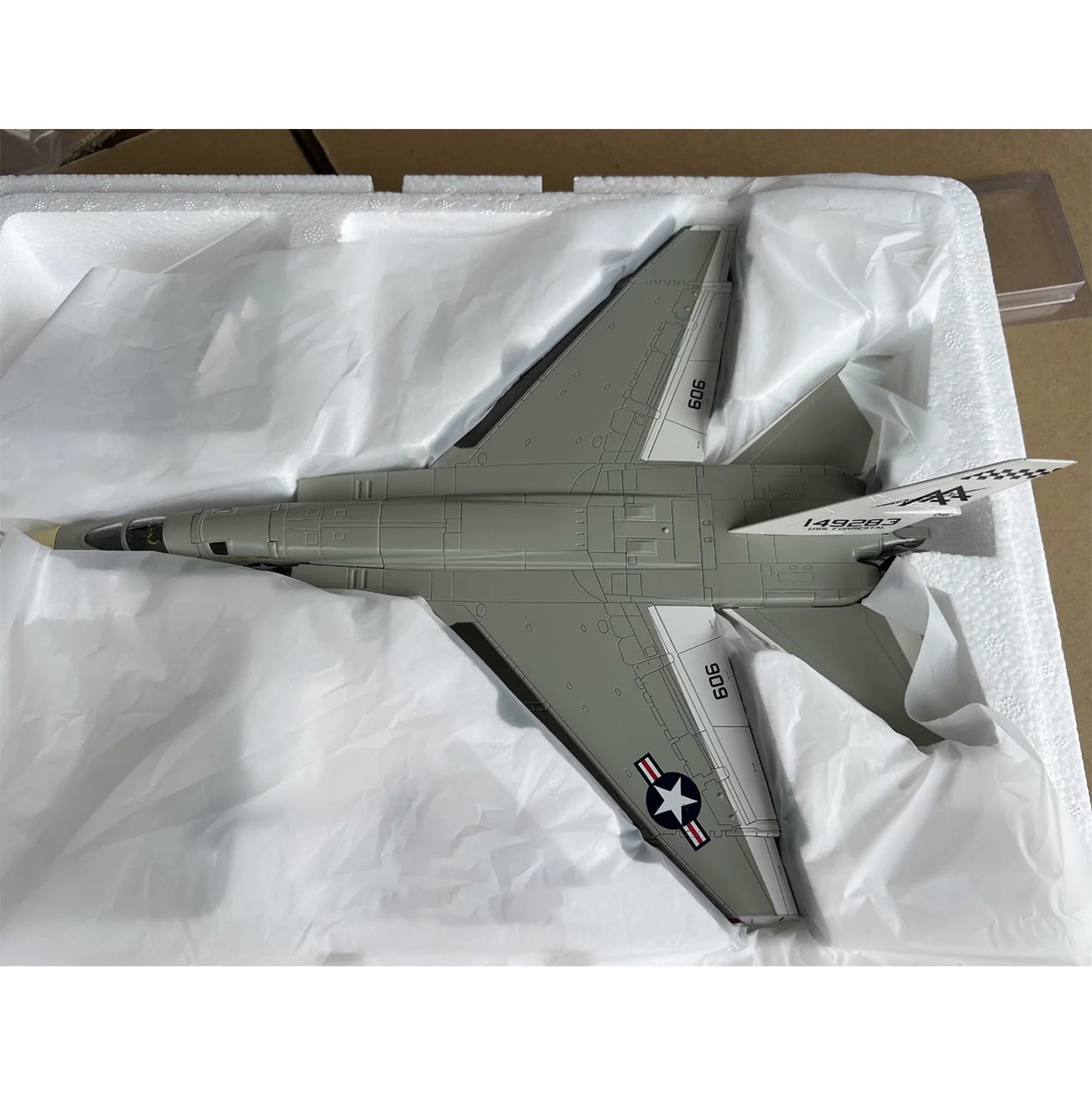 HA4708 1/72 American RA-5C 149283 reconnaissance aircraft model RVAH-11 1967 alloy aircraft model