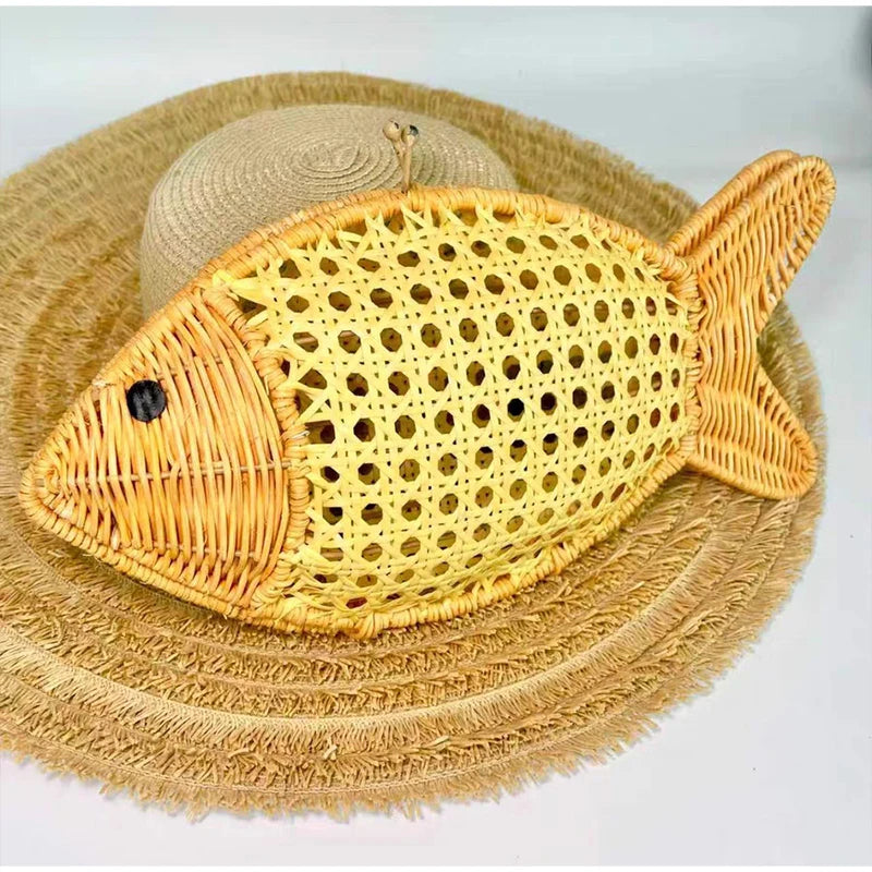 Fish Shaped Hollow Woven Hand-held Bag Niche Design Rattan Woven Bag Leisure Clip Bag Women New Fashion Creative Casual Clutch