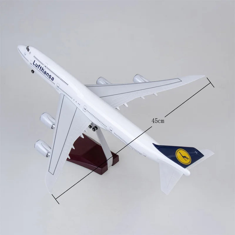 1:150 Scale 47cm Lufthansa B747-8 Airplane Model 747 Aircraft Model with Lights and Landing Gear Die-cast Resin Model Airplane