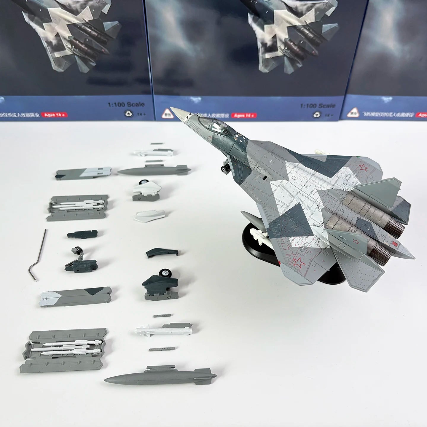 1/100 Scale Russian Air Force SU57 Stealth Fighter Model SU-57 Metal Plane Aircraft Model Gift Display Collection Ornament
