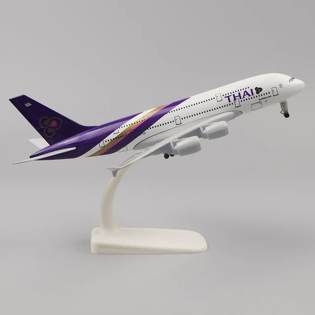 20cm A330 Beluga Xl Model Airplanes A380 A350 Md11 Toy Planes Replica Alloy Material W Wheels Landing Gears Children Toys Gift